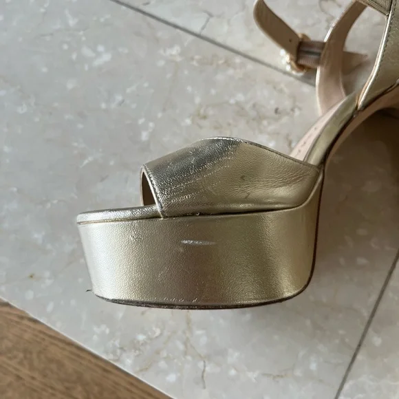 Stuart Weitzman Metallic Gold Heels - Picture 4 of 8